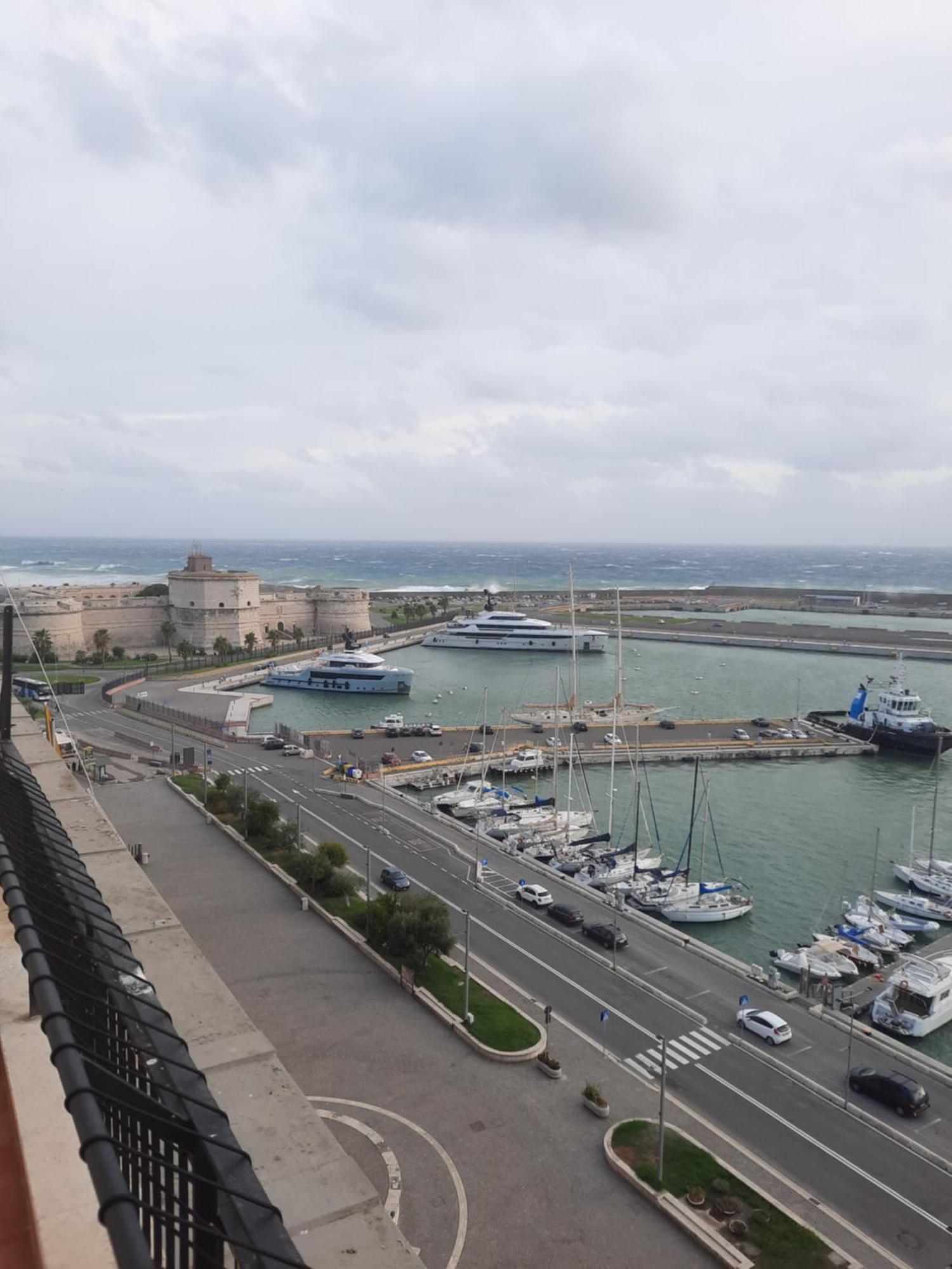 Mare Fuori Apartment Civitavecchia Exterior foto